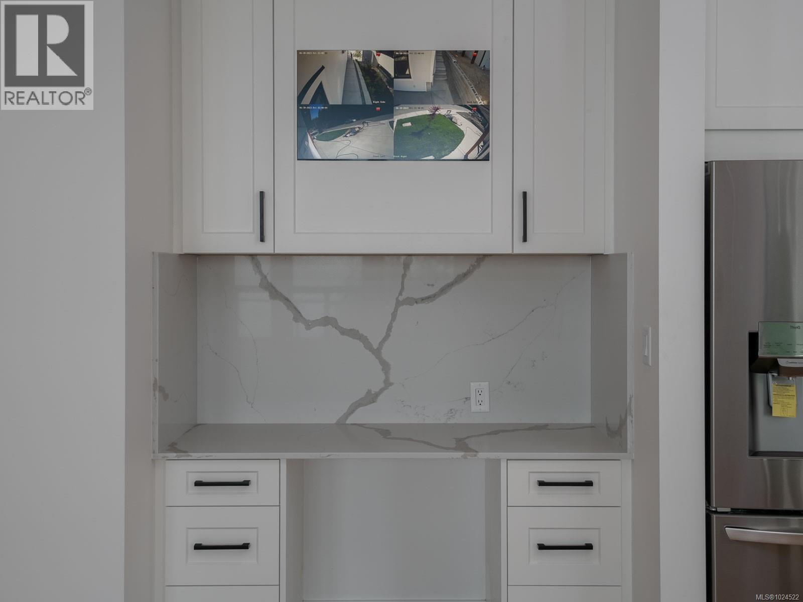 120 HAWK POINT RD - 24