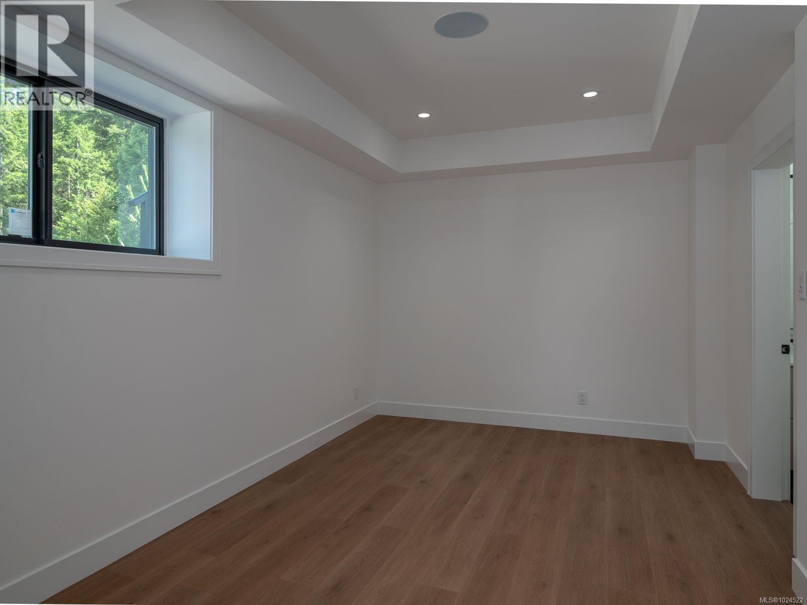 120 HAWK POINT RD - 39