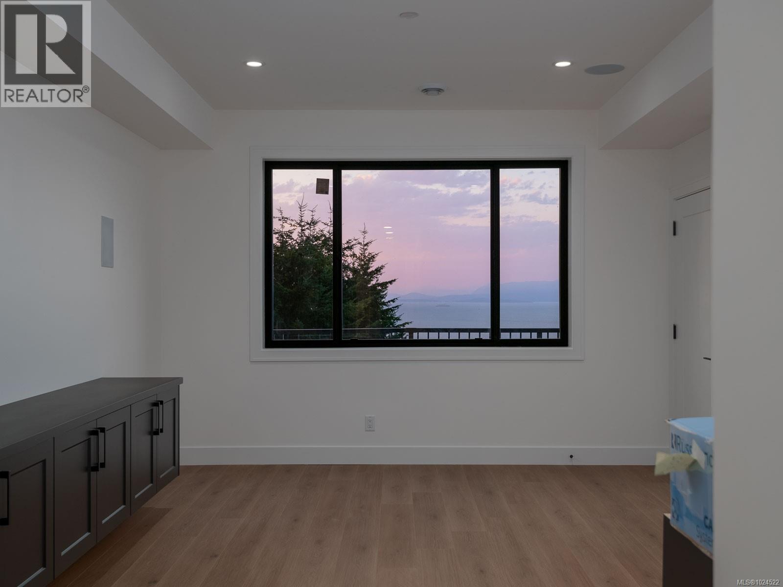 120 HAWK POINT RD - 73