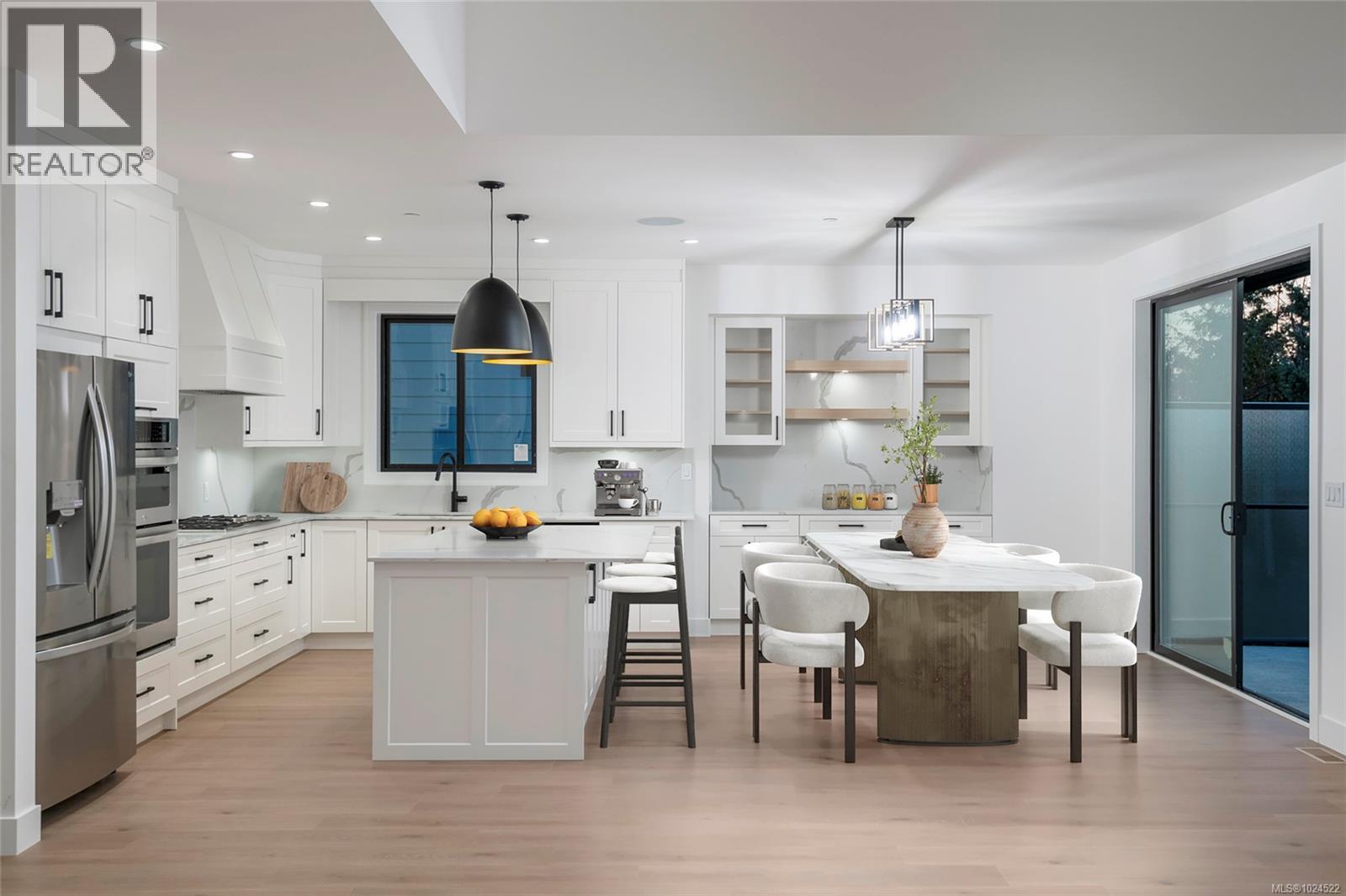 120 HAWK POINT RD - 82