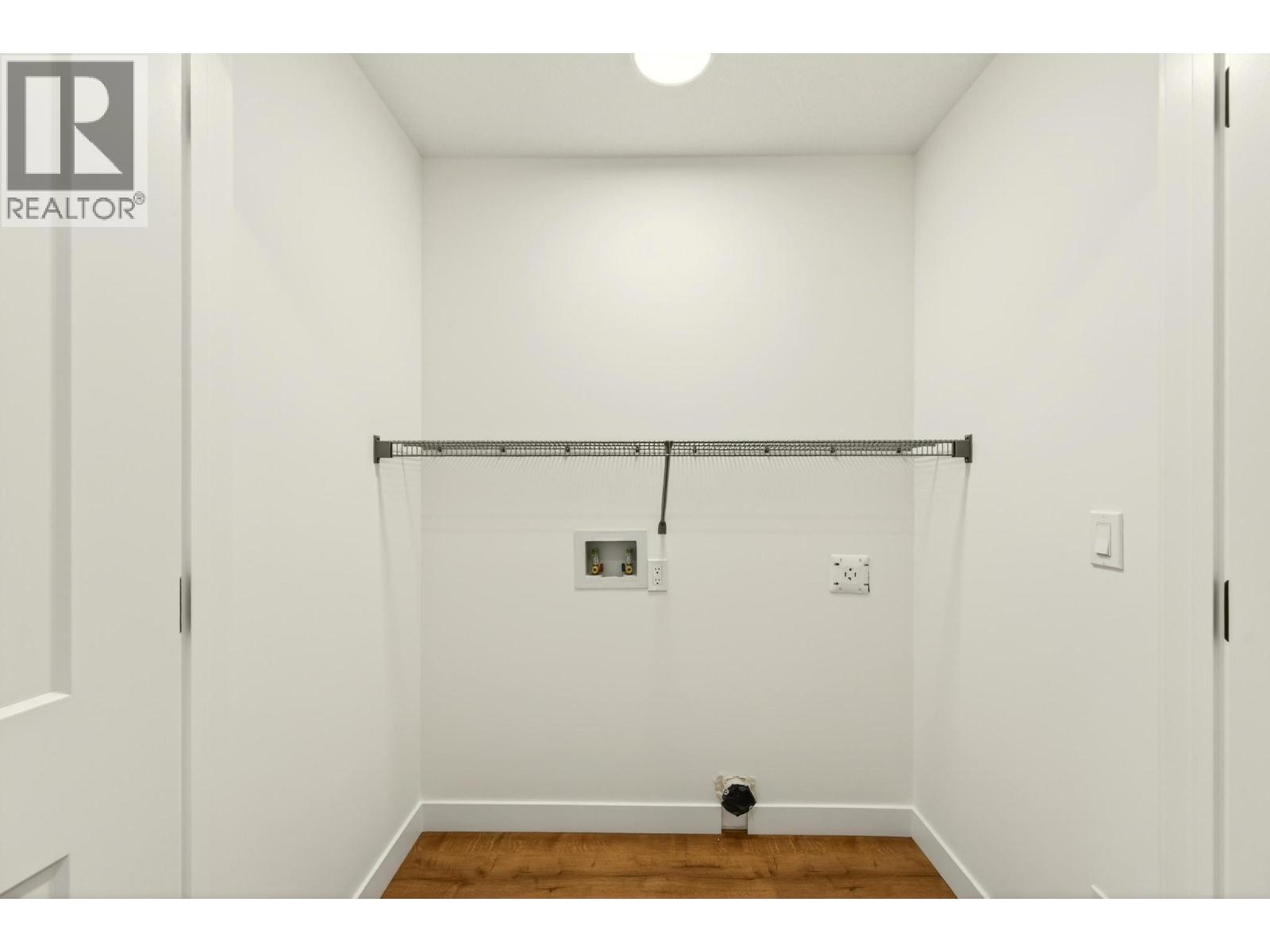 #4 1444 GRANITE DRIVE - 25