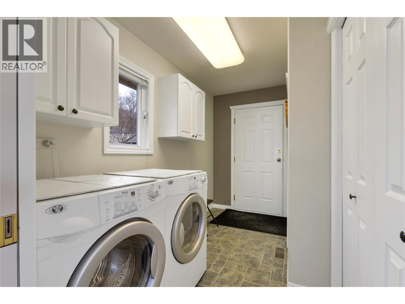  7020 Lakeridge Drive, Vernon