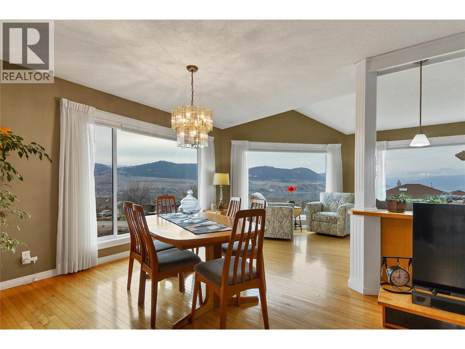  7020 Lakeridge Drive, Vernon