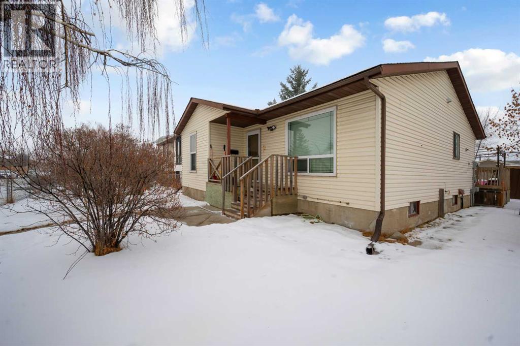 Single Family House Bungalow for Sale in  Castlebrook Rise NE Castleridge Calgary 