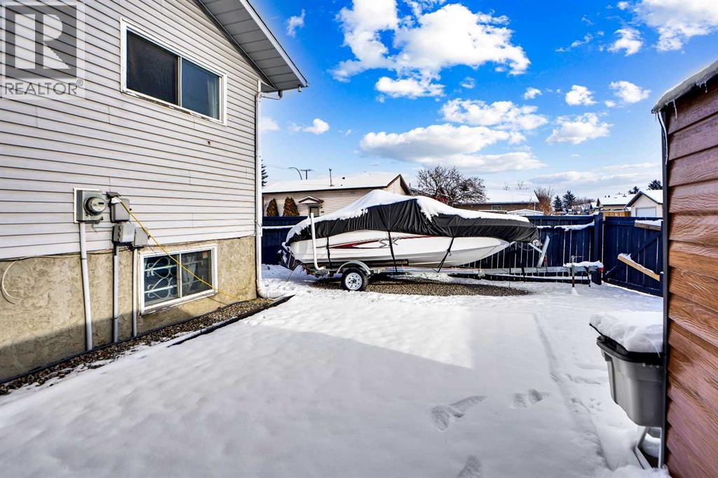 Single Family House Bi-level for Sale in  Whitworth Way NE Whitehorn Calgary 