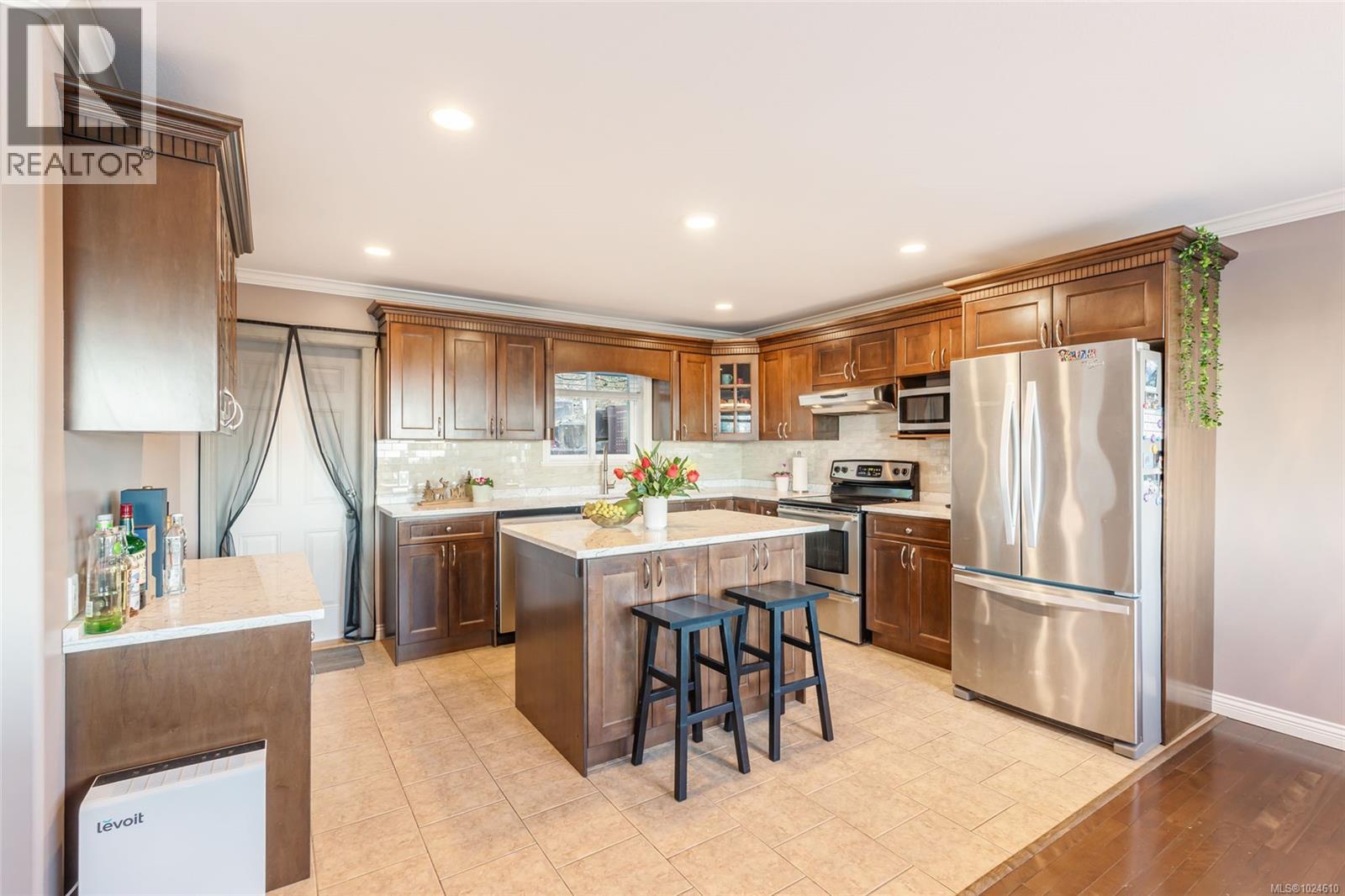 4299 Gulfview Dr, Nanaimo