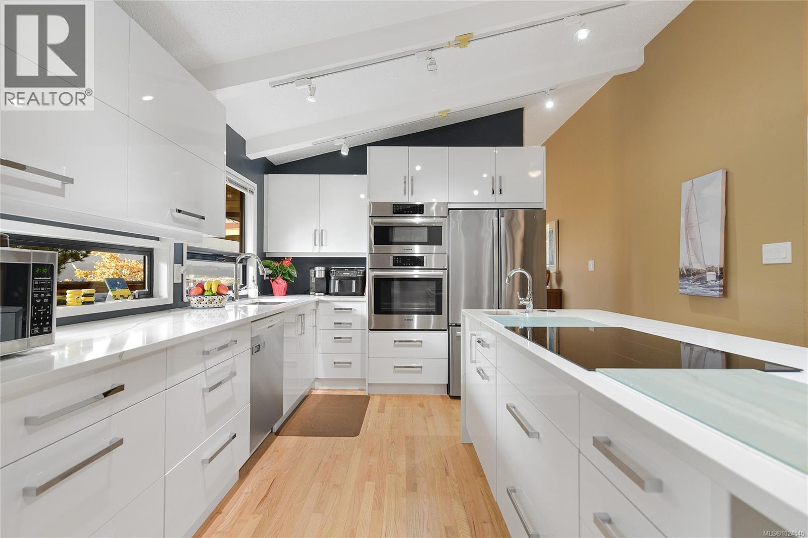 754 Walfred Rd, Langford