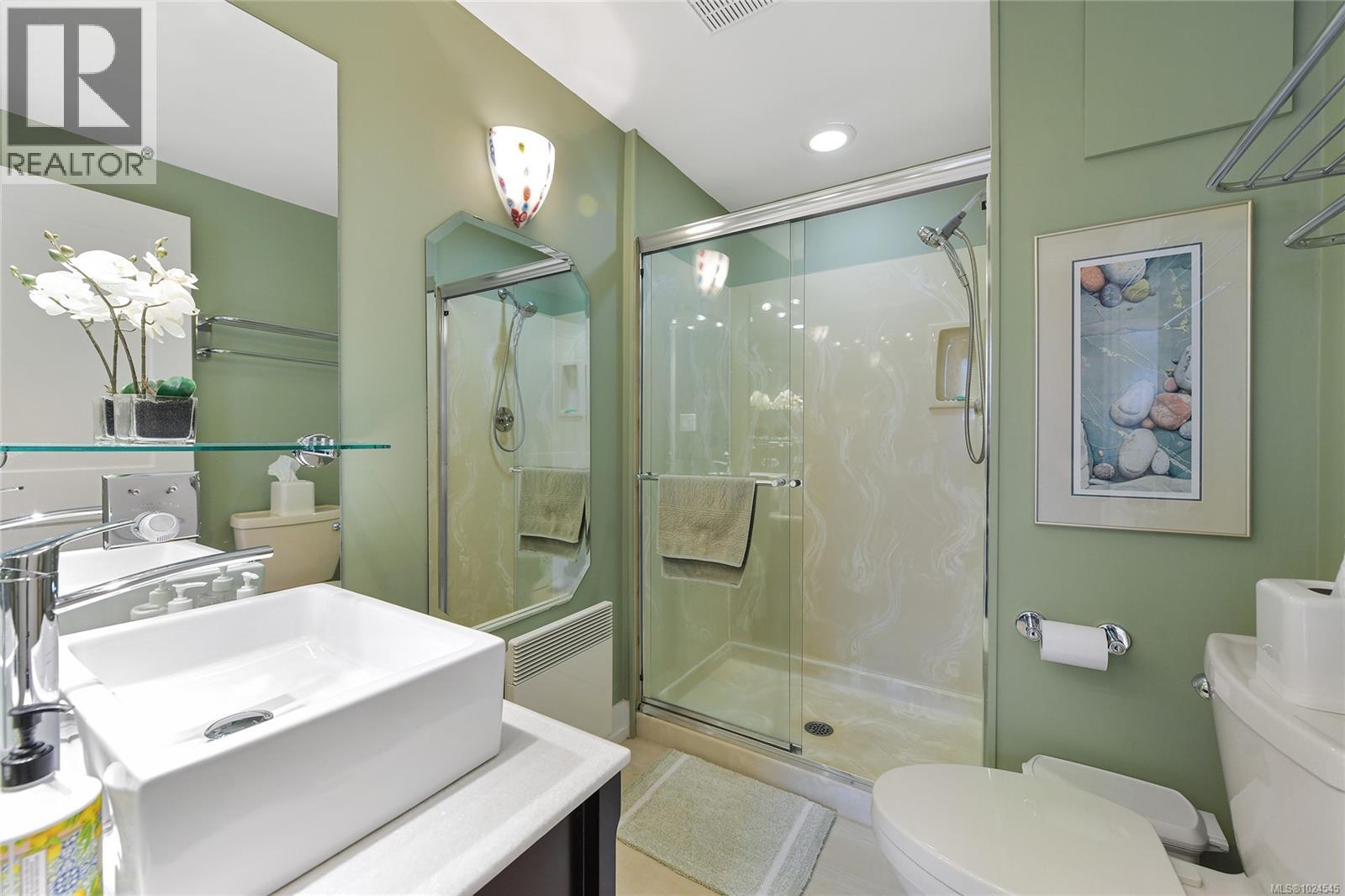 754 Walfred Rd, Langford