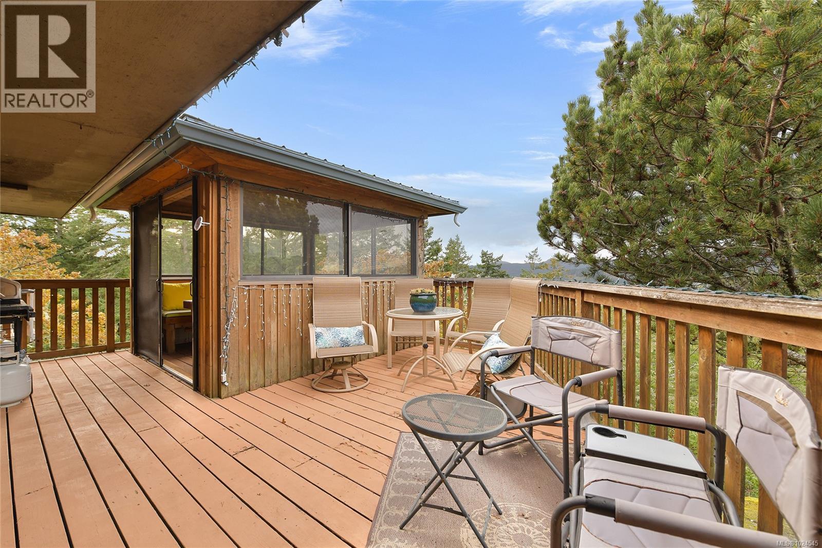 754 Walfred Rd, Langford