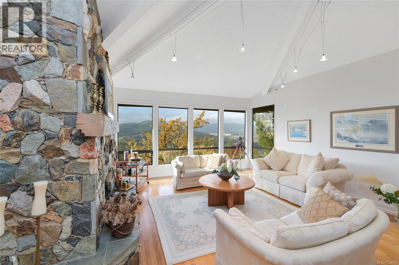 754 Walfred Rd, Langford