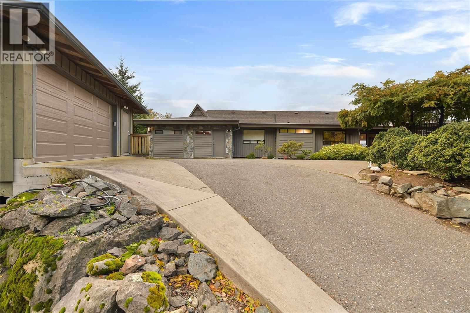 754 Walfred Rd, Langford