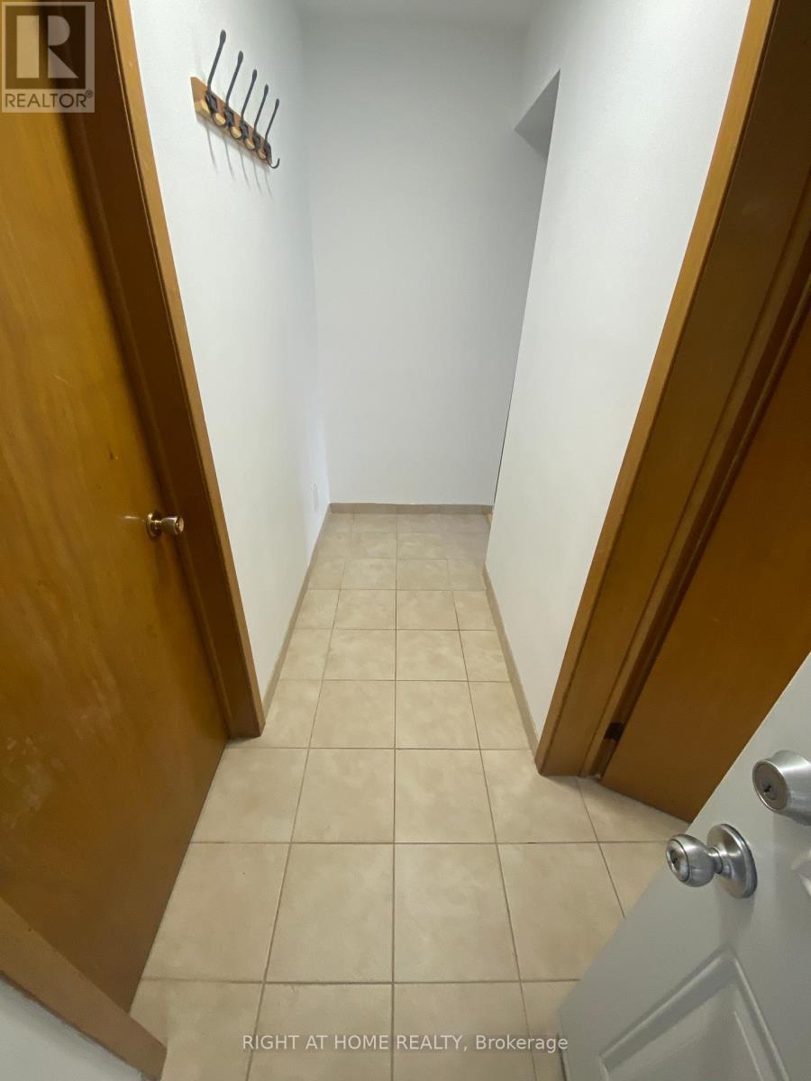 3635 Bluestream Unit Lower photo 4