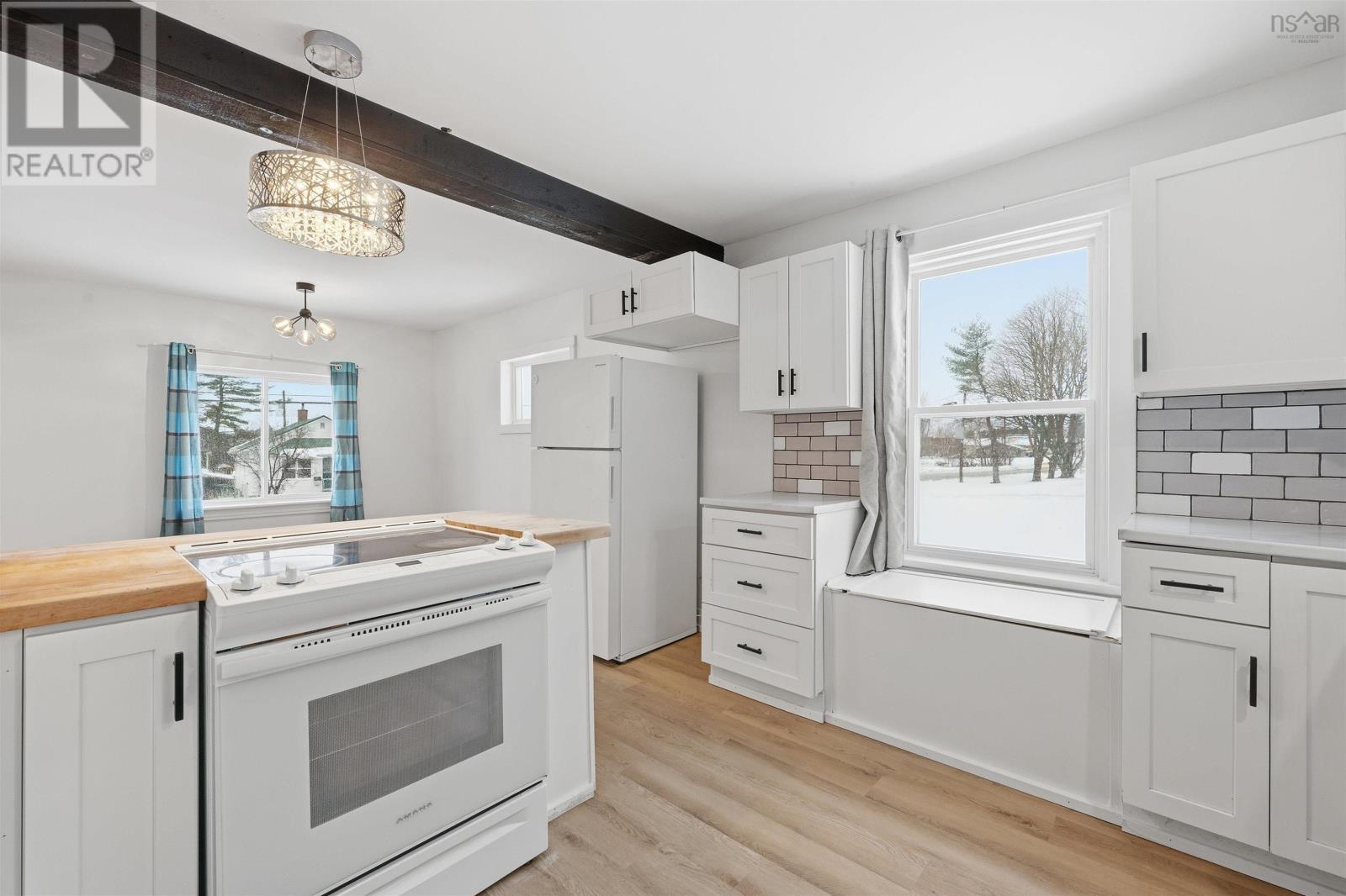 Property 13 of 47 of 48 Johnson Avenue