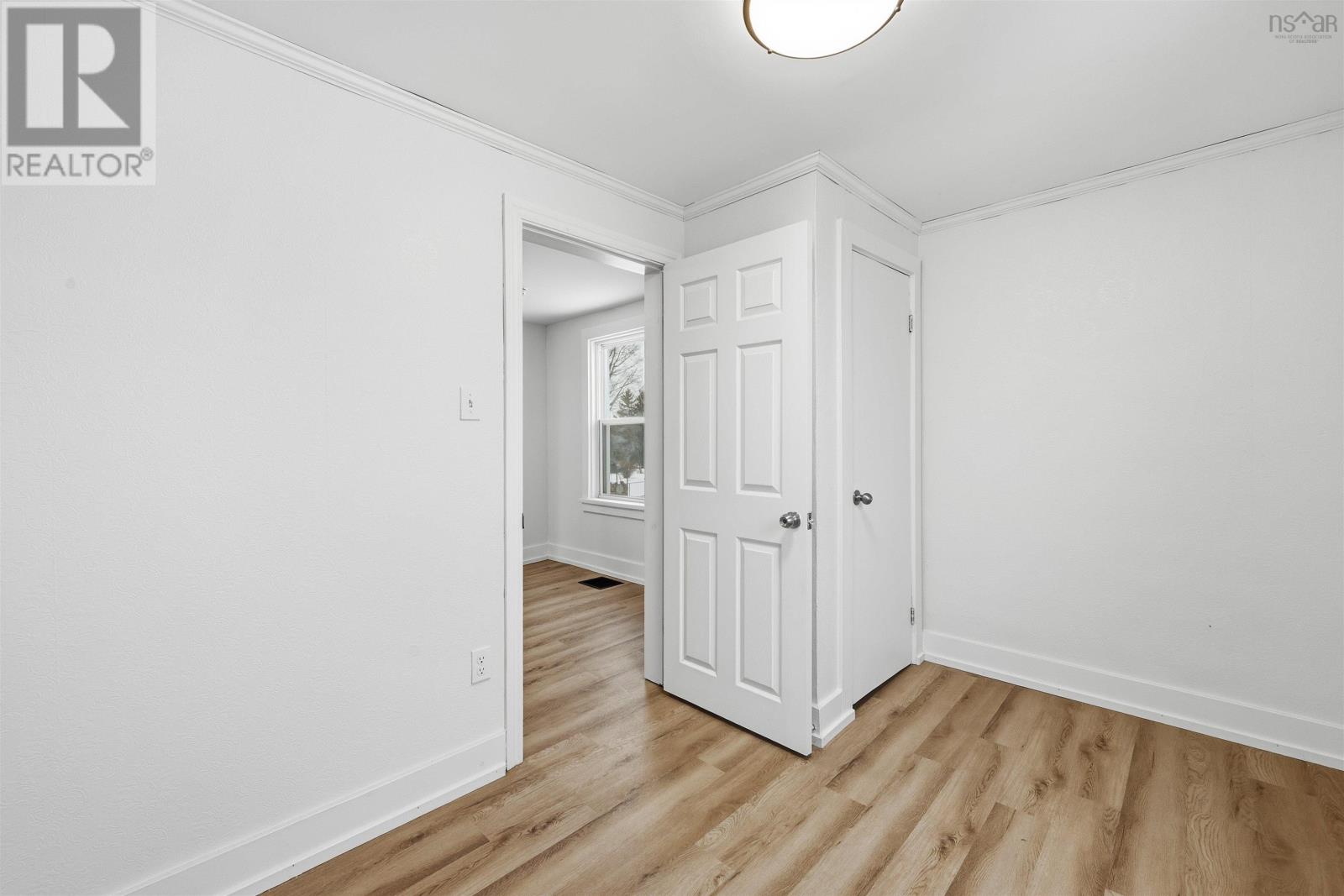 Property 26 of 47 of 48 Johnson Avenue