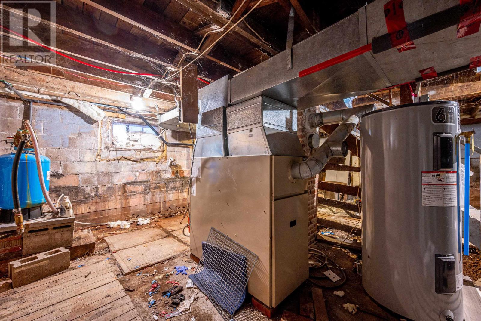 Property 35 of 47 of 48 Johnson Avenue