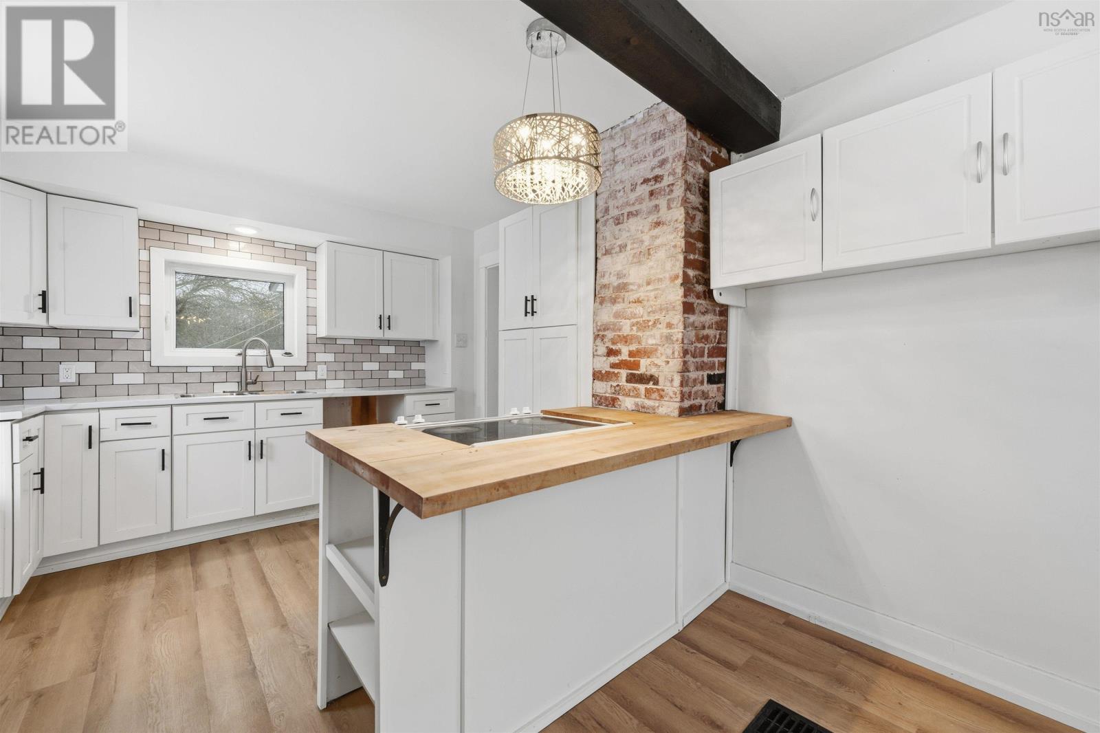 Property 10 of 47 of 48 Johnson Avenue