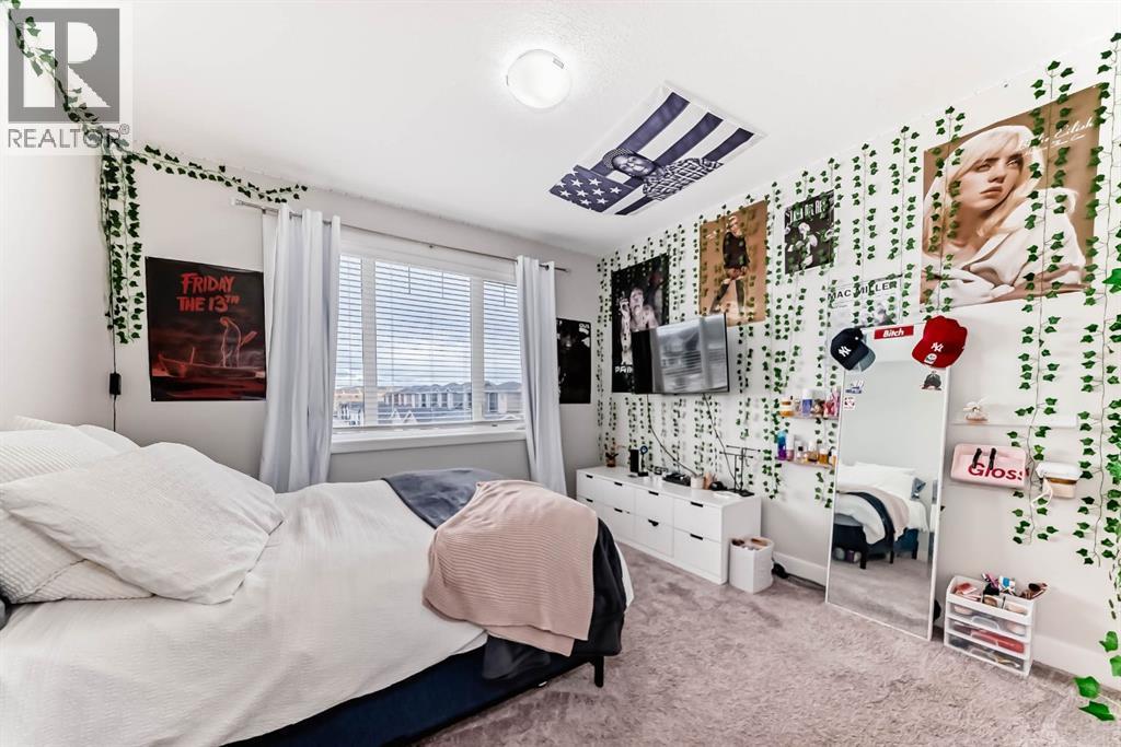 12 Emberside Glen, Cochrane