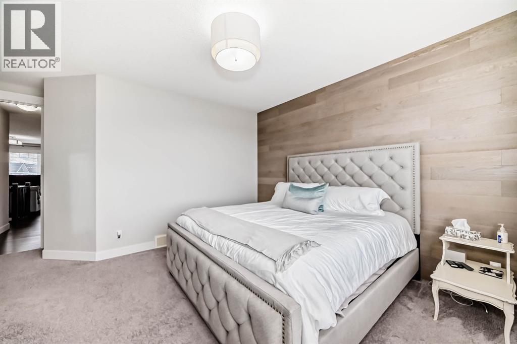 12 Emberside Glen, Cochrane