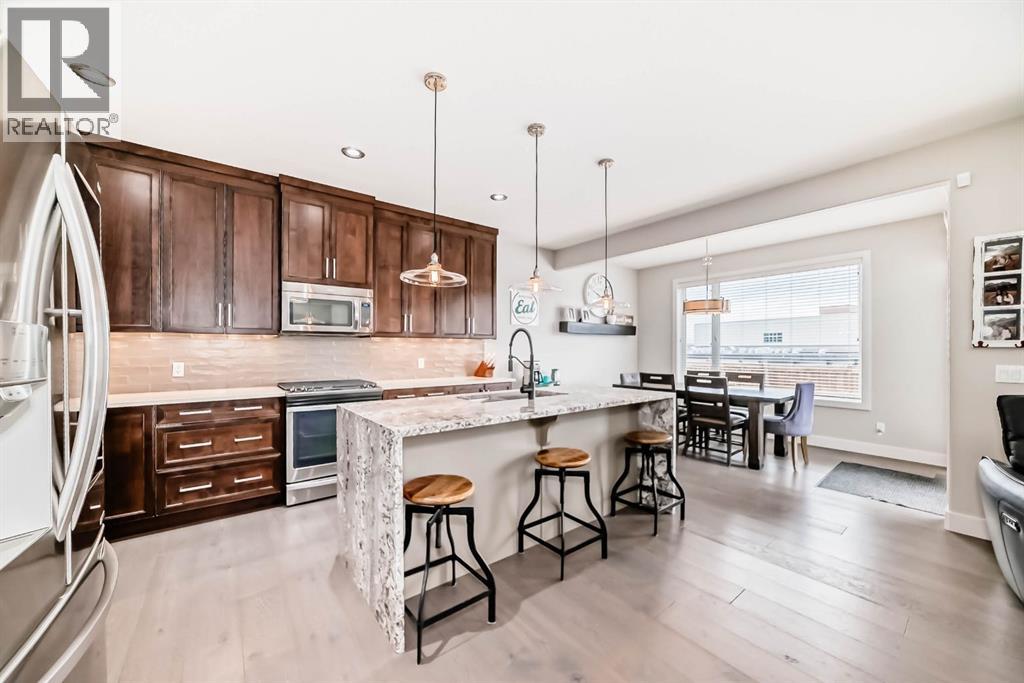 12 Emberside Glen, Cochrane