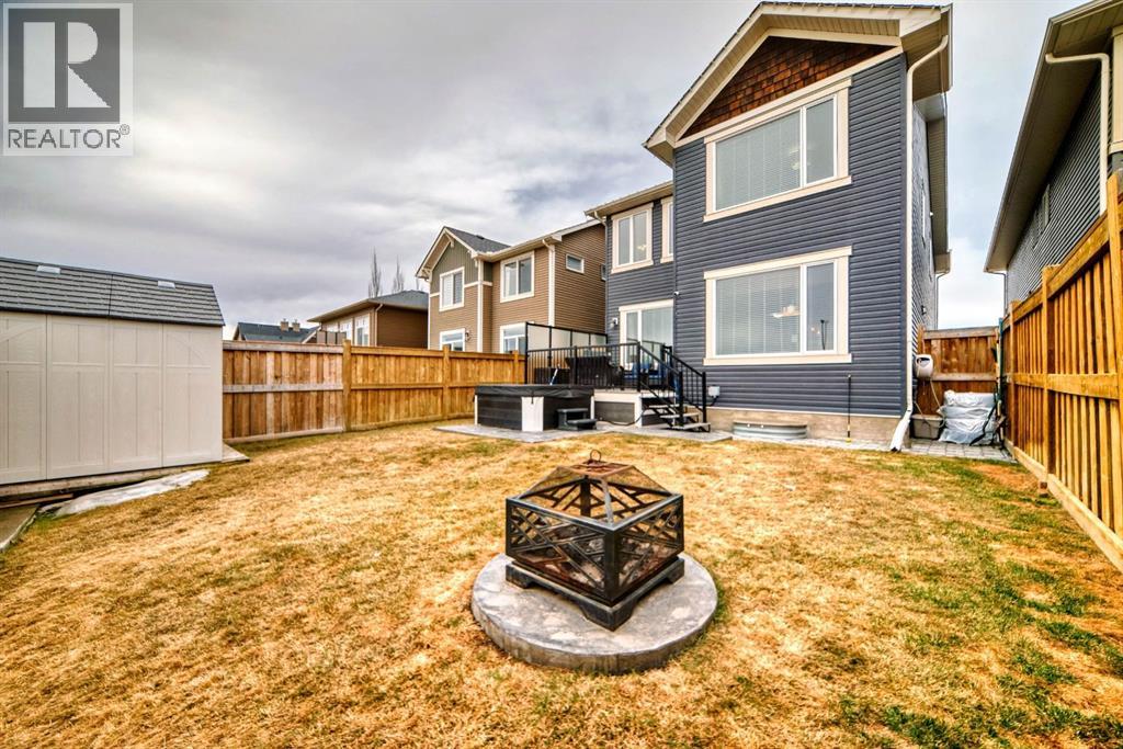 12 Emberside Glen, Cochrane