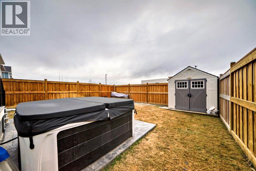 12 Emberside Glen, Cochrane