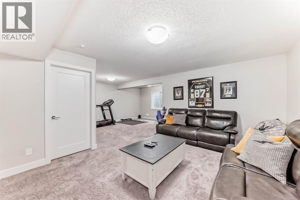 12 Emberside Glen, Cochrane