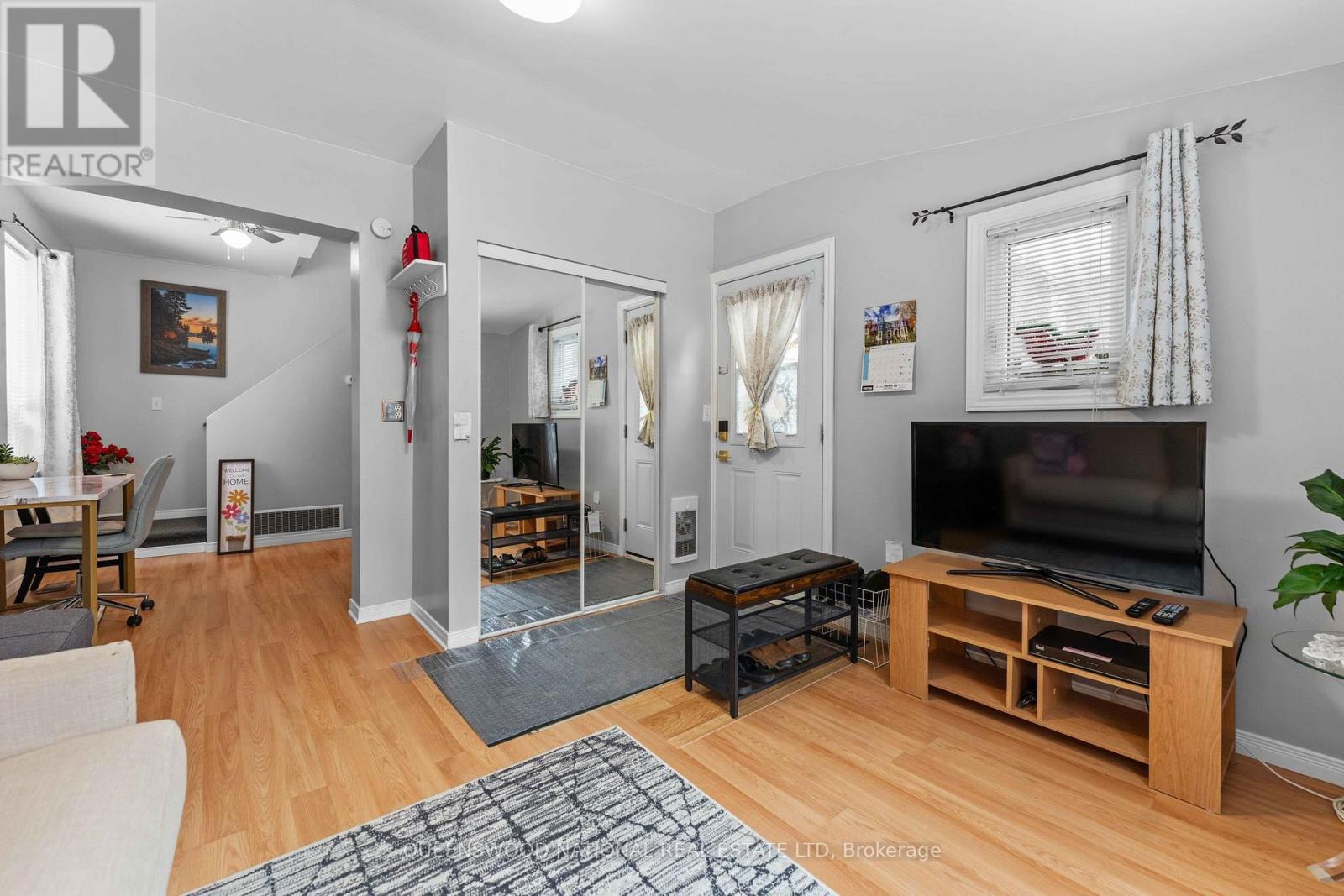 41 INGLIS STREET - 11