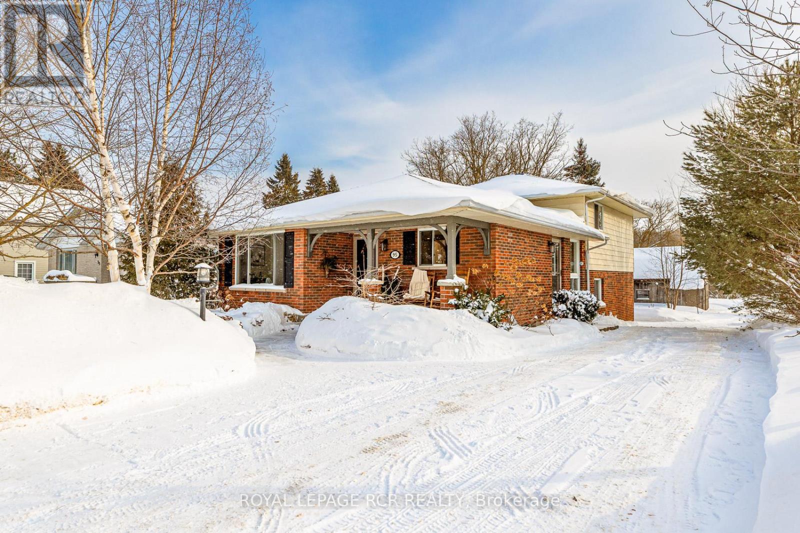 95 Amaranth Street East