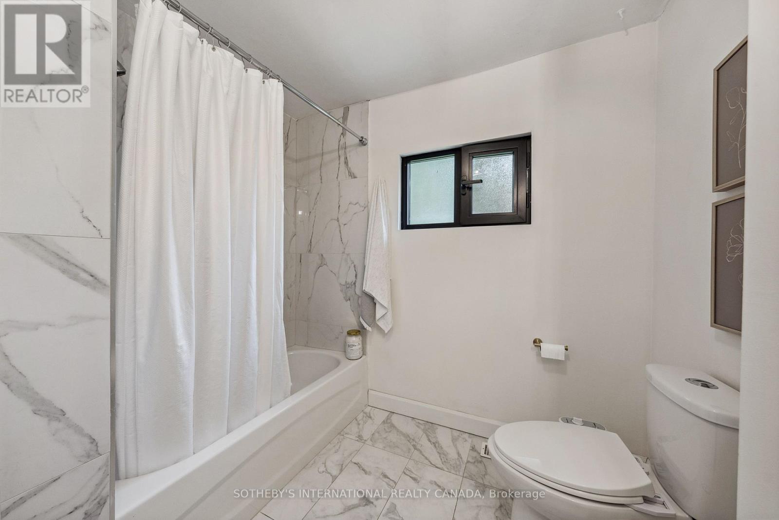 25 SILVER BIRCH STREET - 30