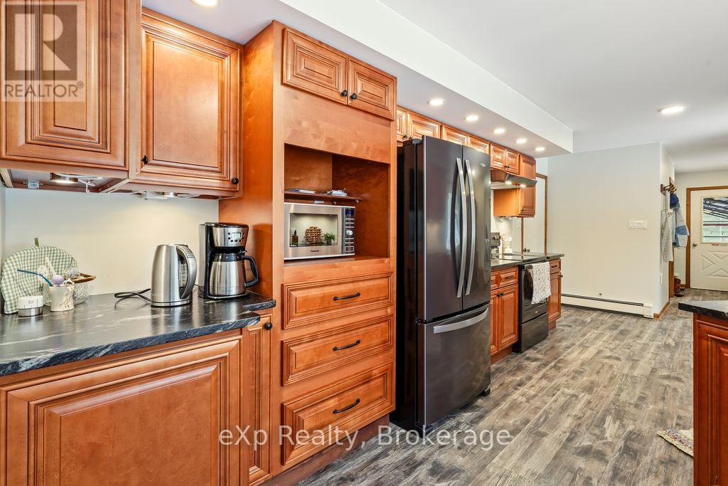 557409 4TH CONCESSION S - 4