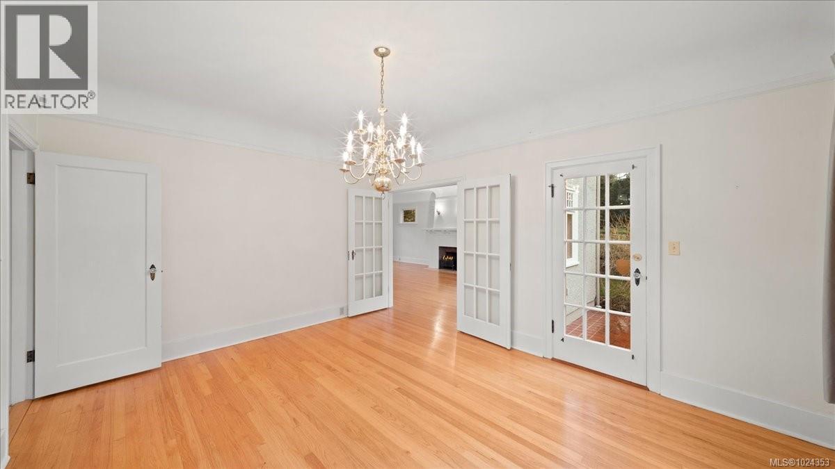  602 Newport Avenue, Oak Bay