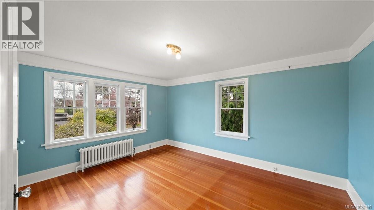  602 Newport Avenue, Oak Bay