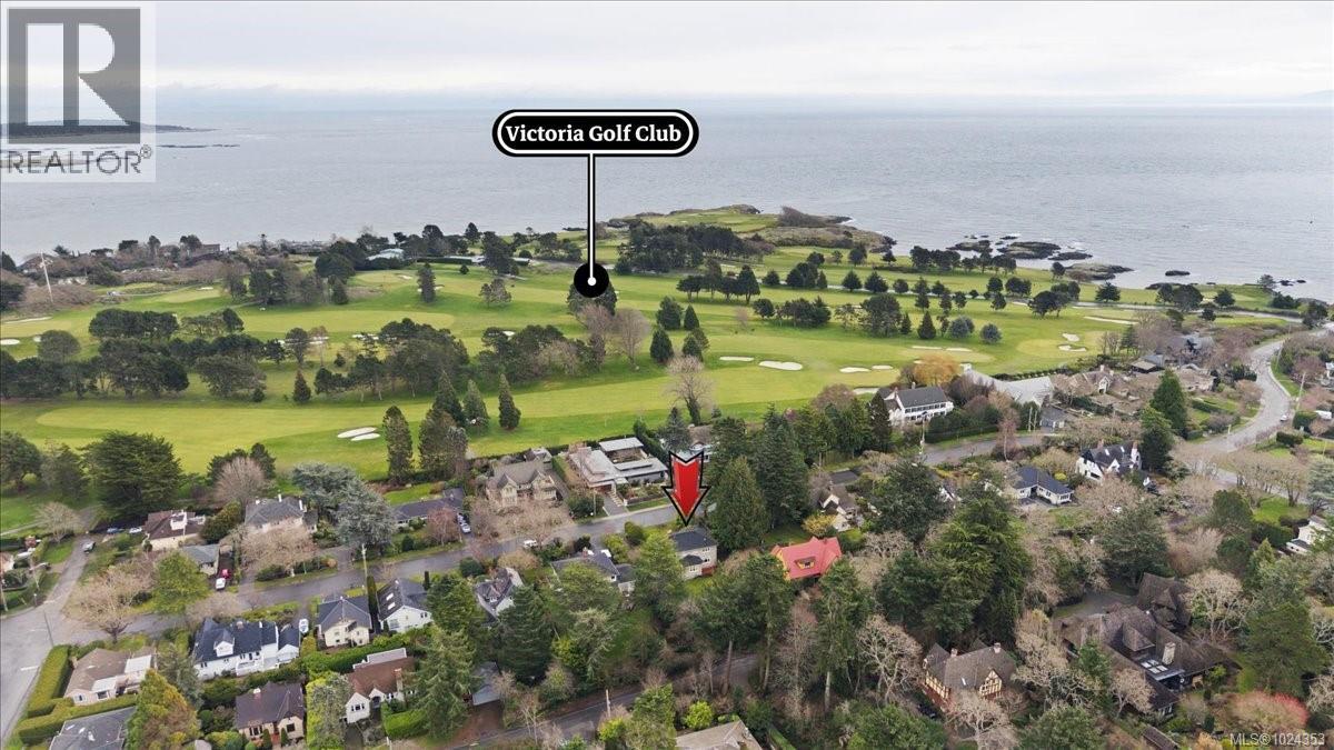  602 Newport Avenue, Oak Bay