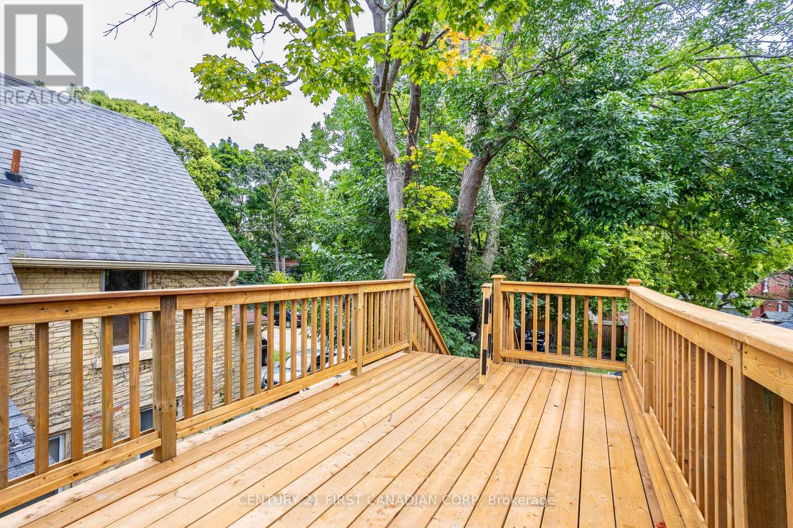 2 - 706 WATERLOO STREET Property Photo