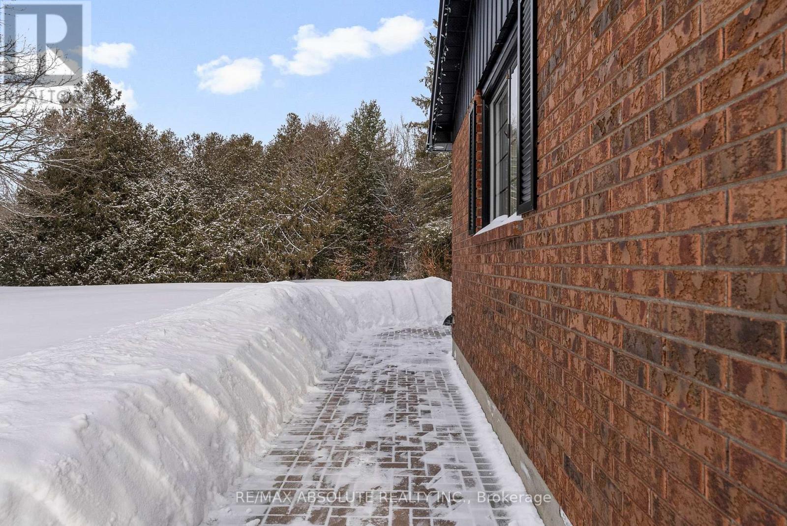 131 BURNS DRIVE — photo 33