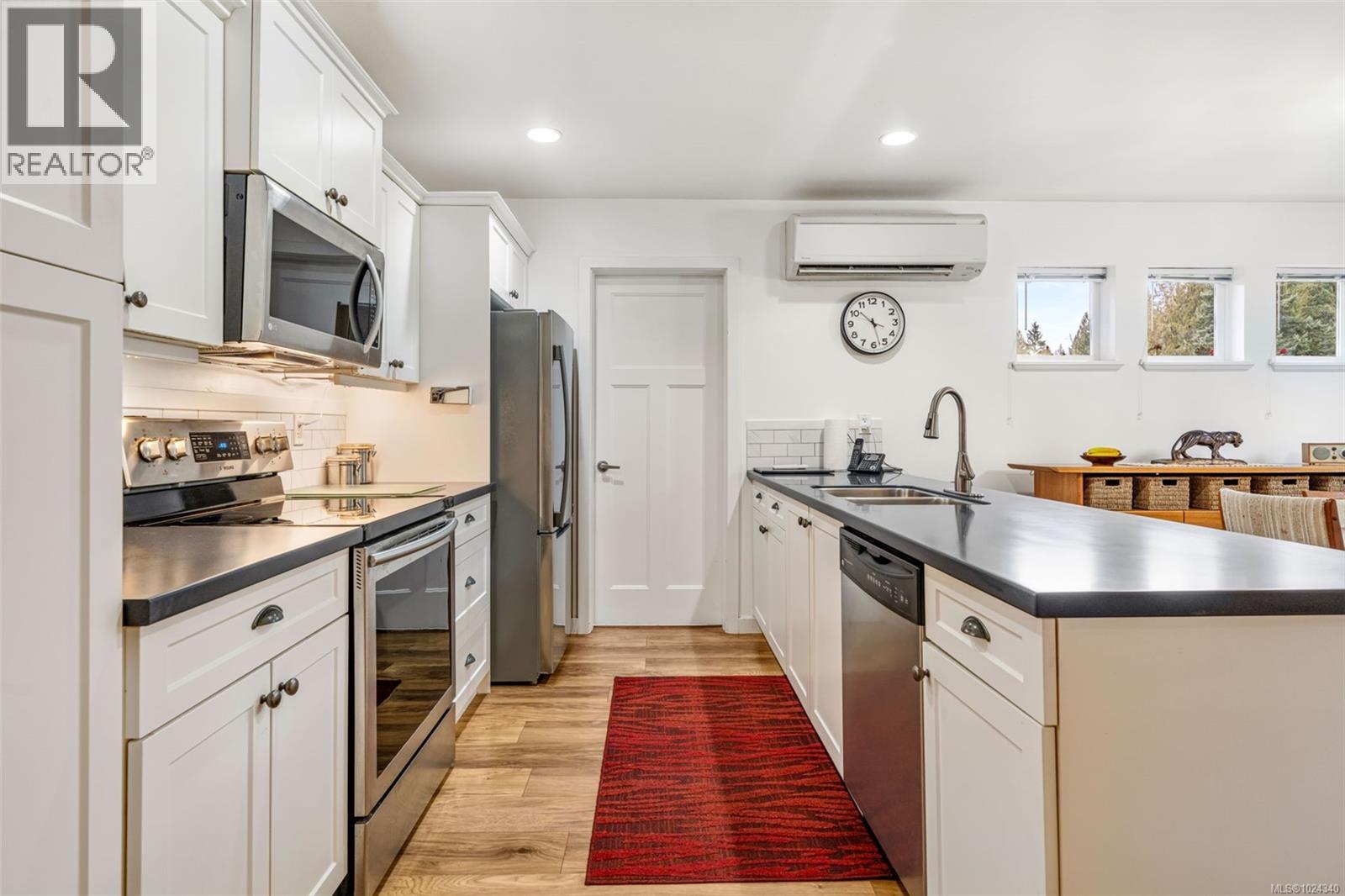 1378 BONNER CRES - 9