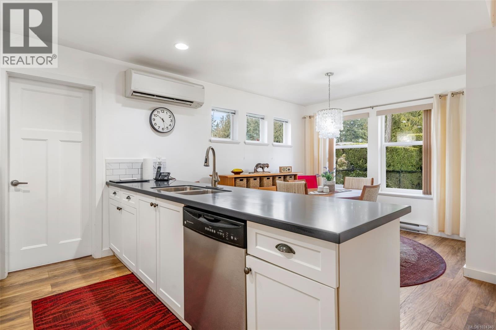 1378 BONNER CRES - 10