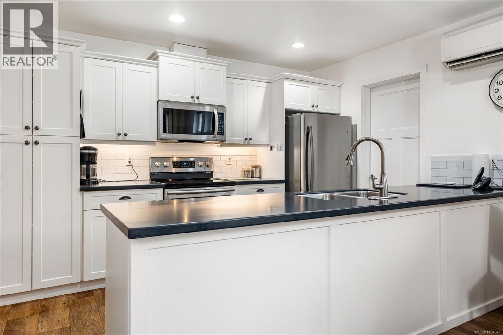 1378 BONNER CRES - 11