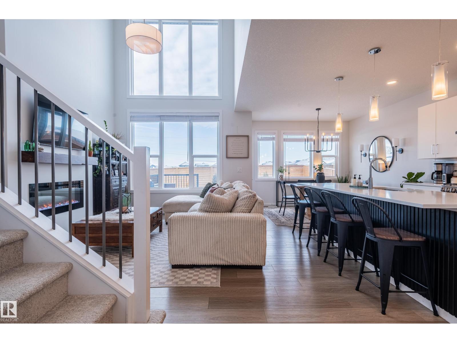 37 RHEA CR, St. Albert