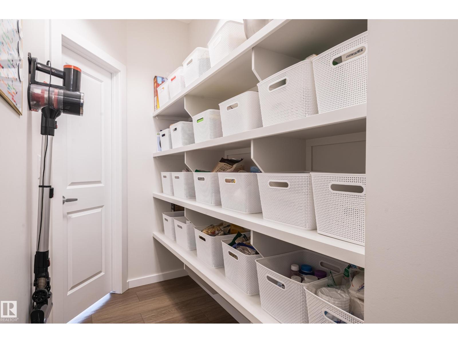 37 RHEA CR, St. Albert