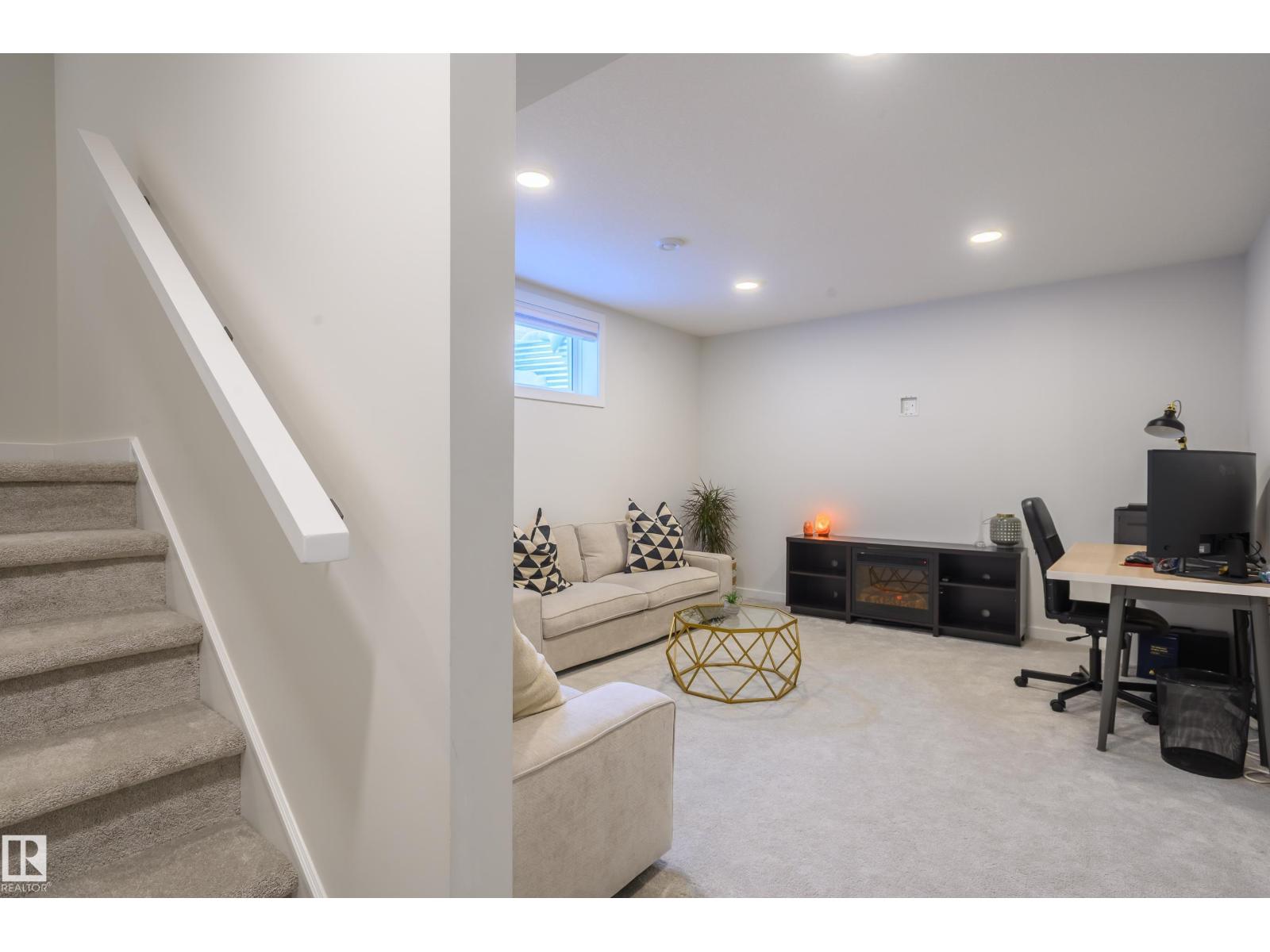 37 RHEA CR, St. Albert