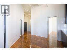 Entry to 2nd bedroom