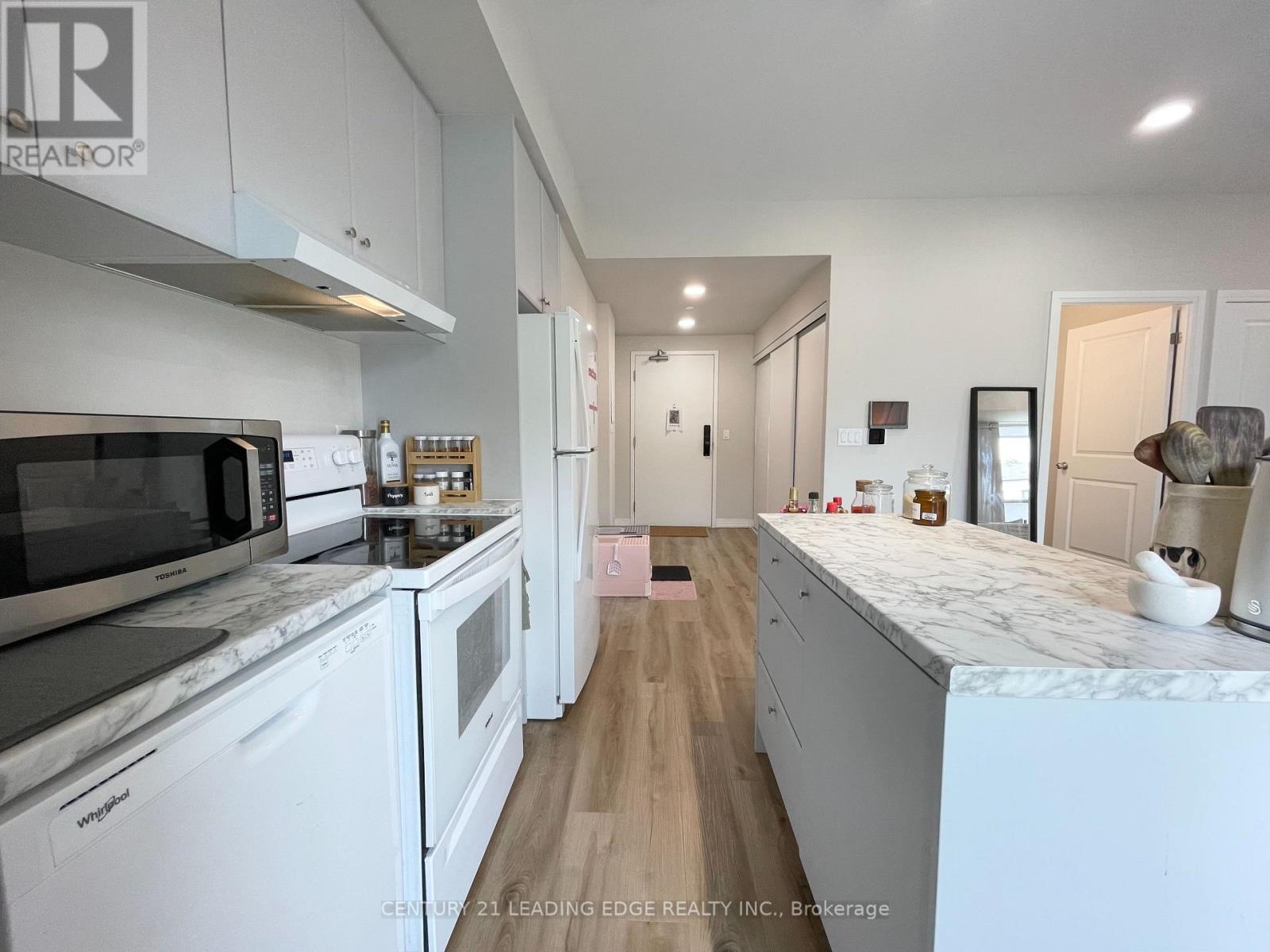 ##115 50 HERRICK AVENUE - 3