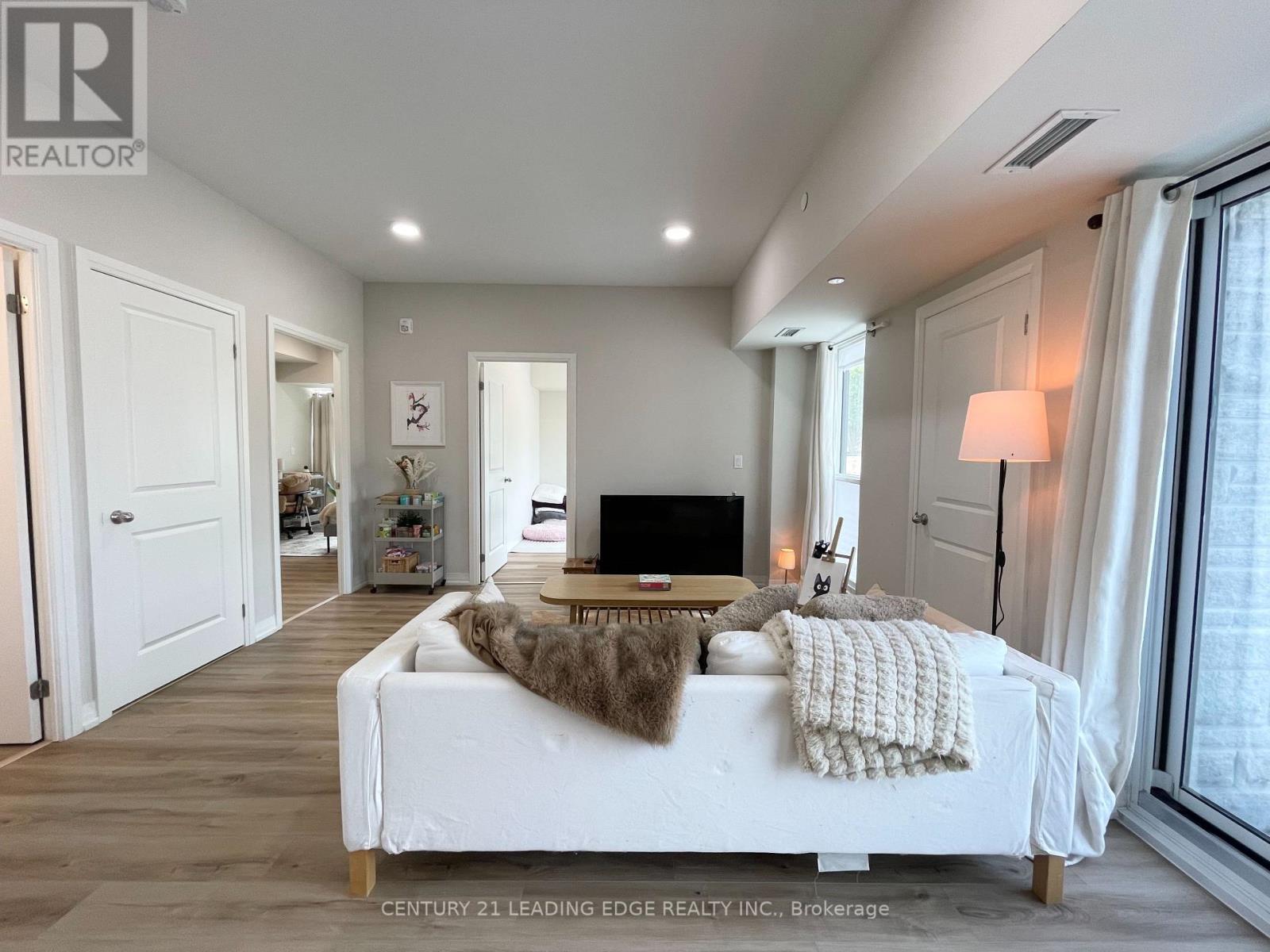 ##115 50 HERRICK AVENUE - 8