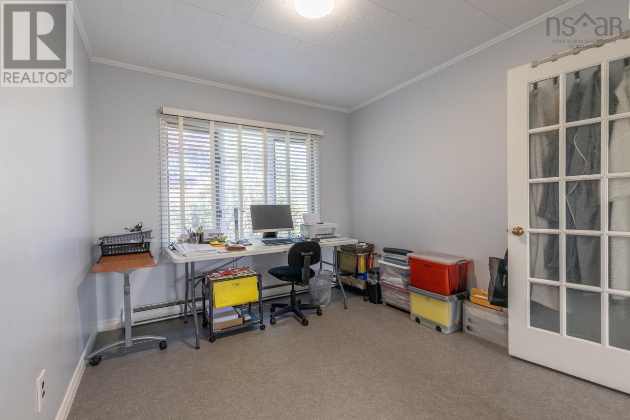 89 Pond Road - 22
