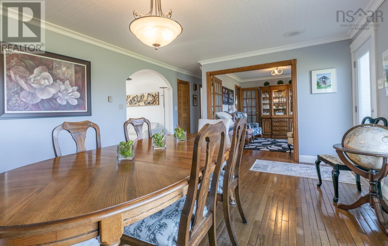 Property 18 of 35 of 89 Pond Road