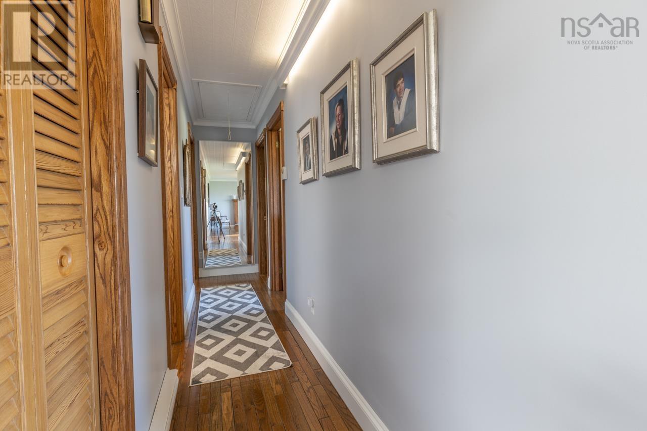 89 Pond Road - 21
