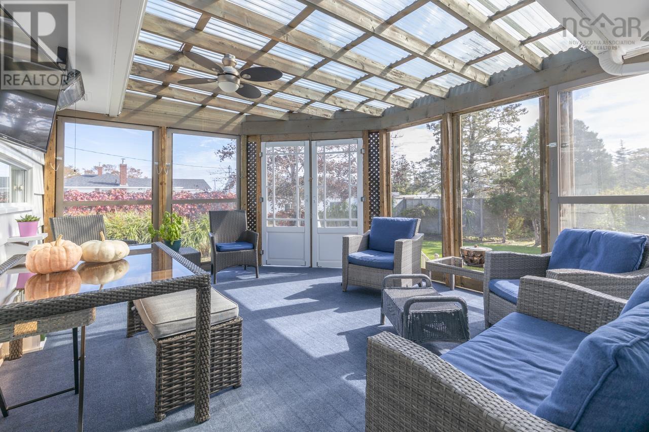 89 Pond Road - 9