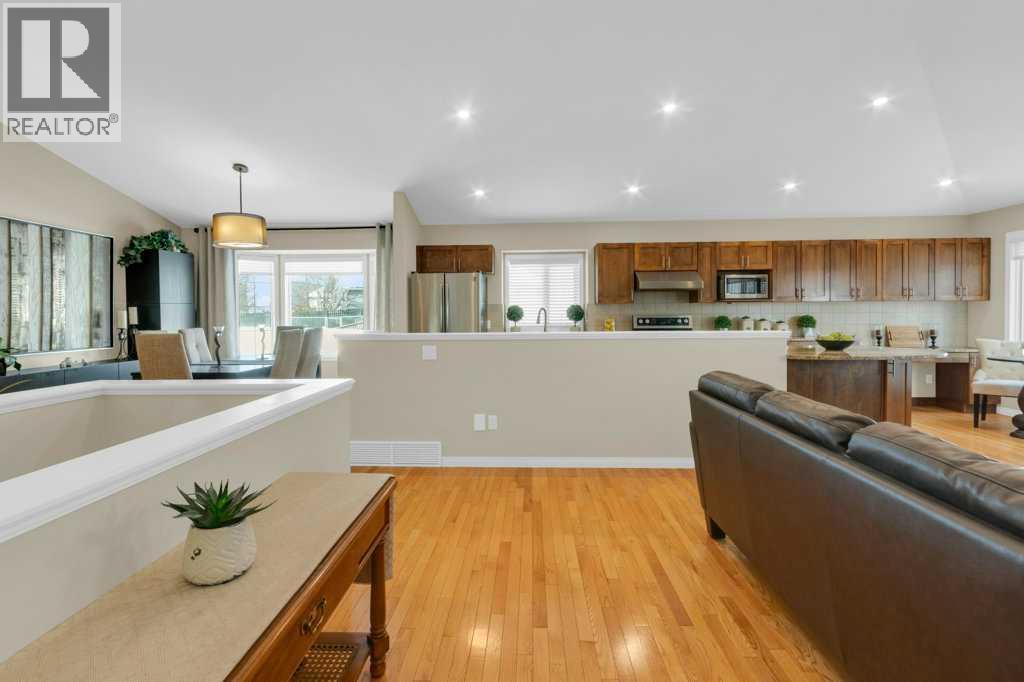 Single Family House Bungalow for Sale in  Edgepark Villas NW Edgemont Calgary 