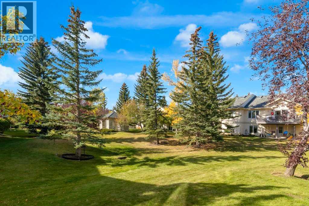 Single Family House Bungalow for Sale in  Edgepark Villas NW Edgemont Calgary 